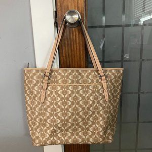 Coach Signature Tote